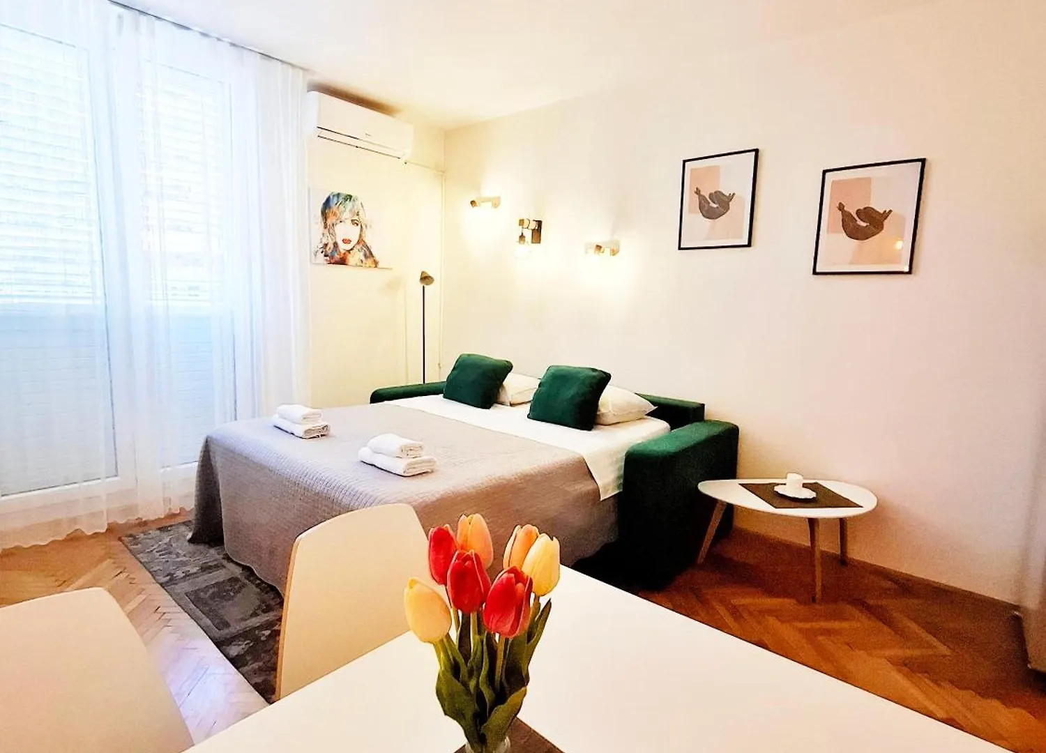 New Apartment Vikttoria Split 0*,  Croacia
